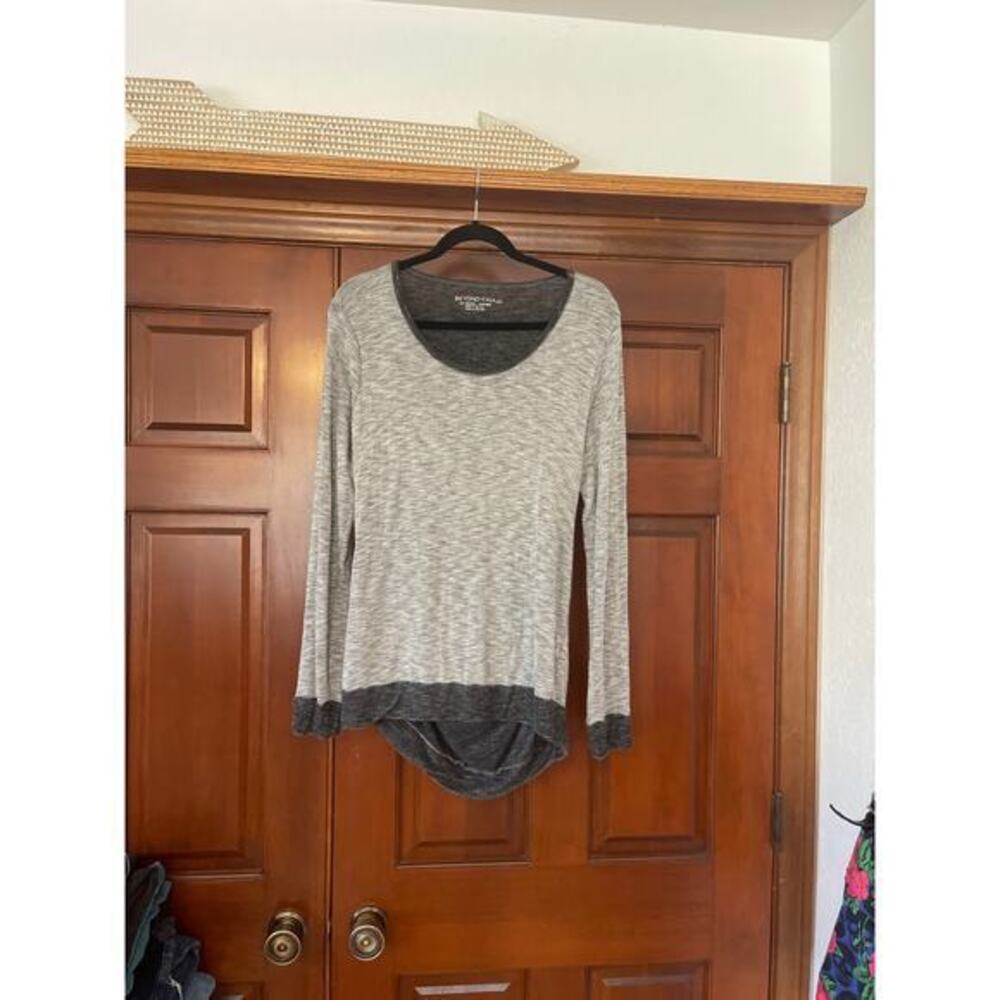 Beyond Yoga open back long sleeve top size XL